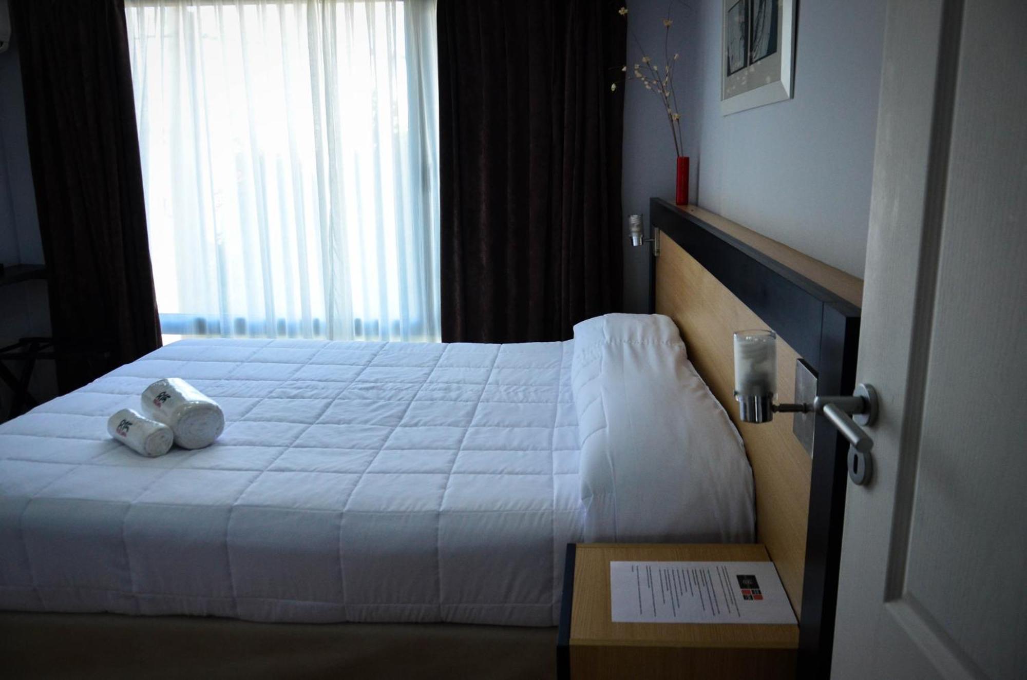 Apart Hotel Rivadavia 815 Neuquén 外观 照片